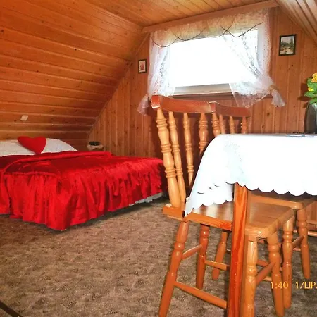 Kot Chopina Bed & Breakfast